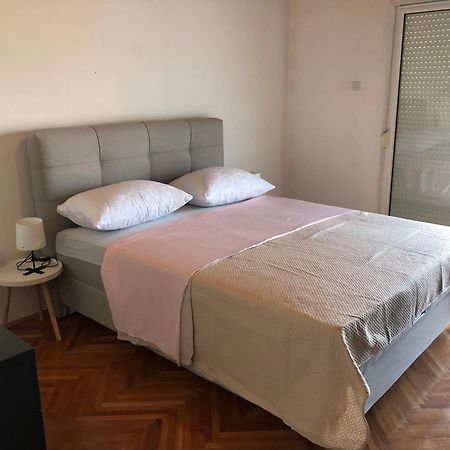 Lorena Zengg Kültér fotó
